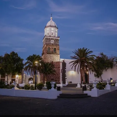 Tranquilo En La De Lanzarote Teguise (Lanzarote)